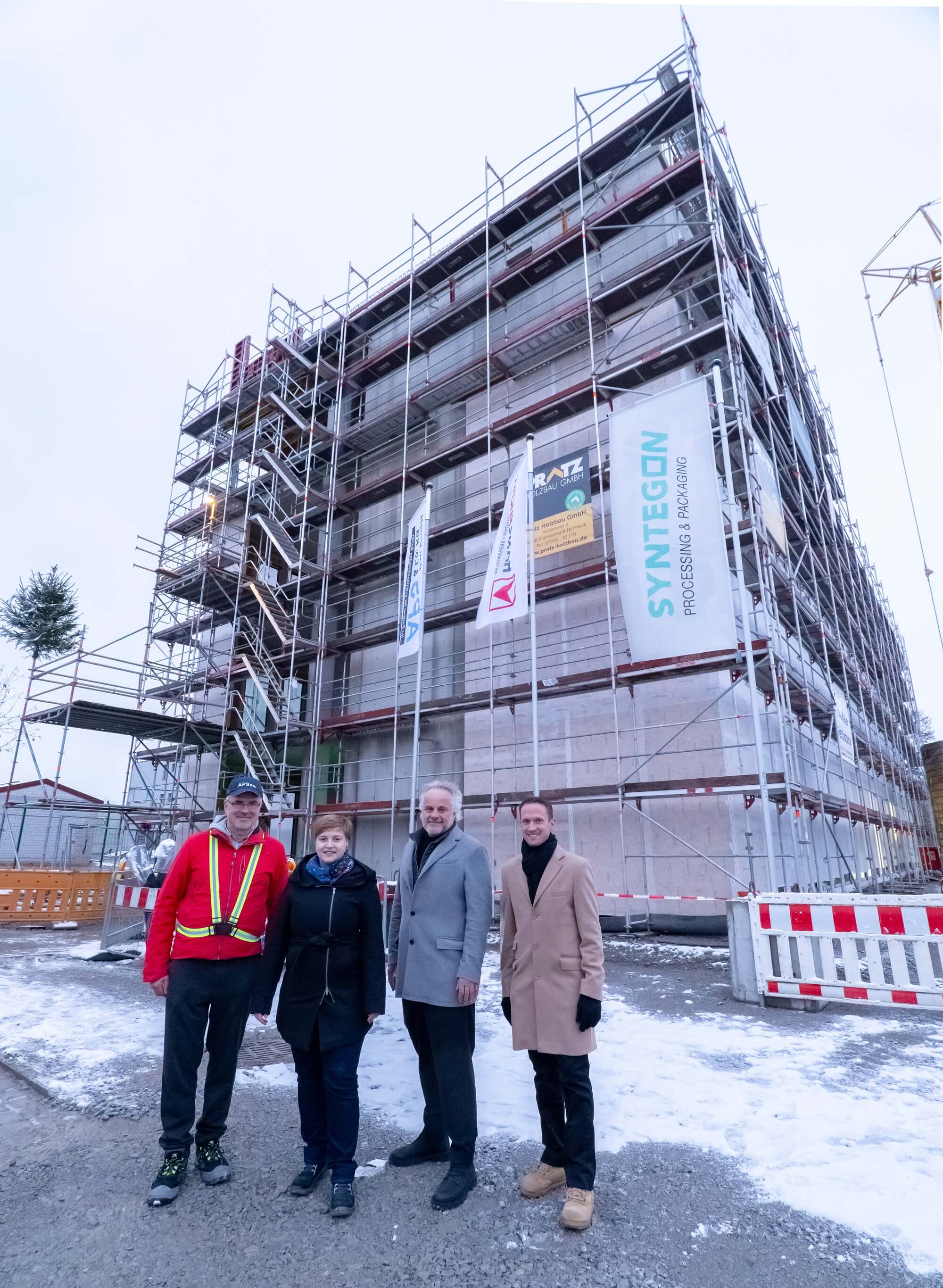 Syntegon celebrates topping out of new office building